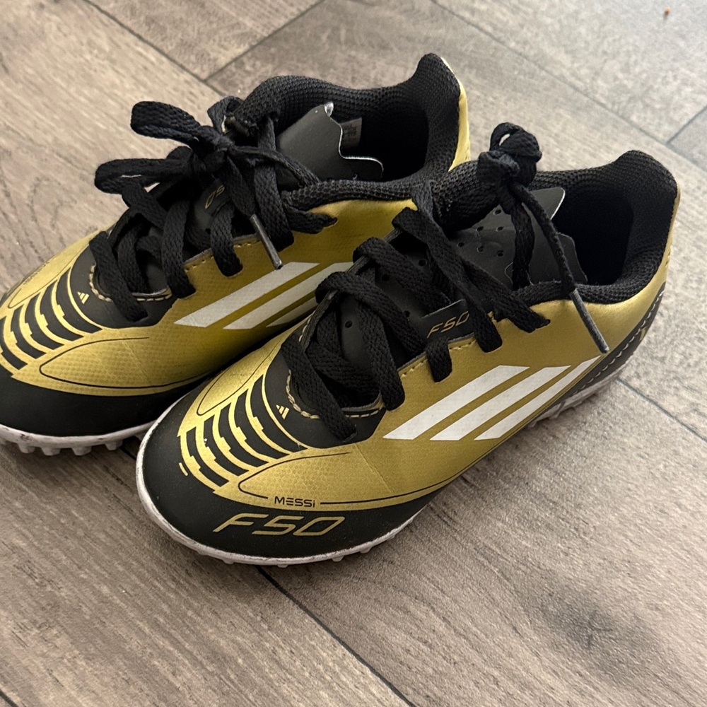 Adidas Kids F50 MESSI CLEATS indoor
